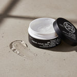 Red One Black Wax 150 ml - texture