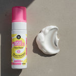 Lola Cosmetics – Plot Twist Guava Mousse Définition & Volume 150ml - texture