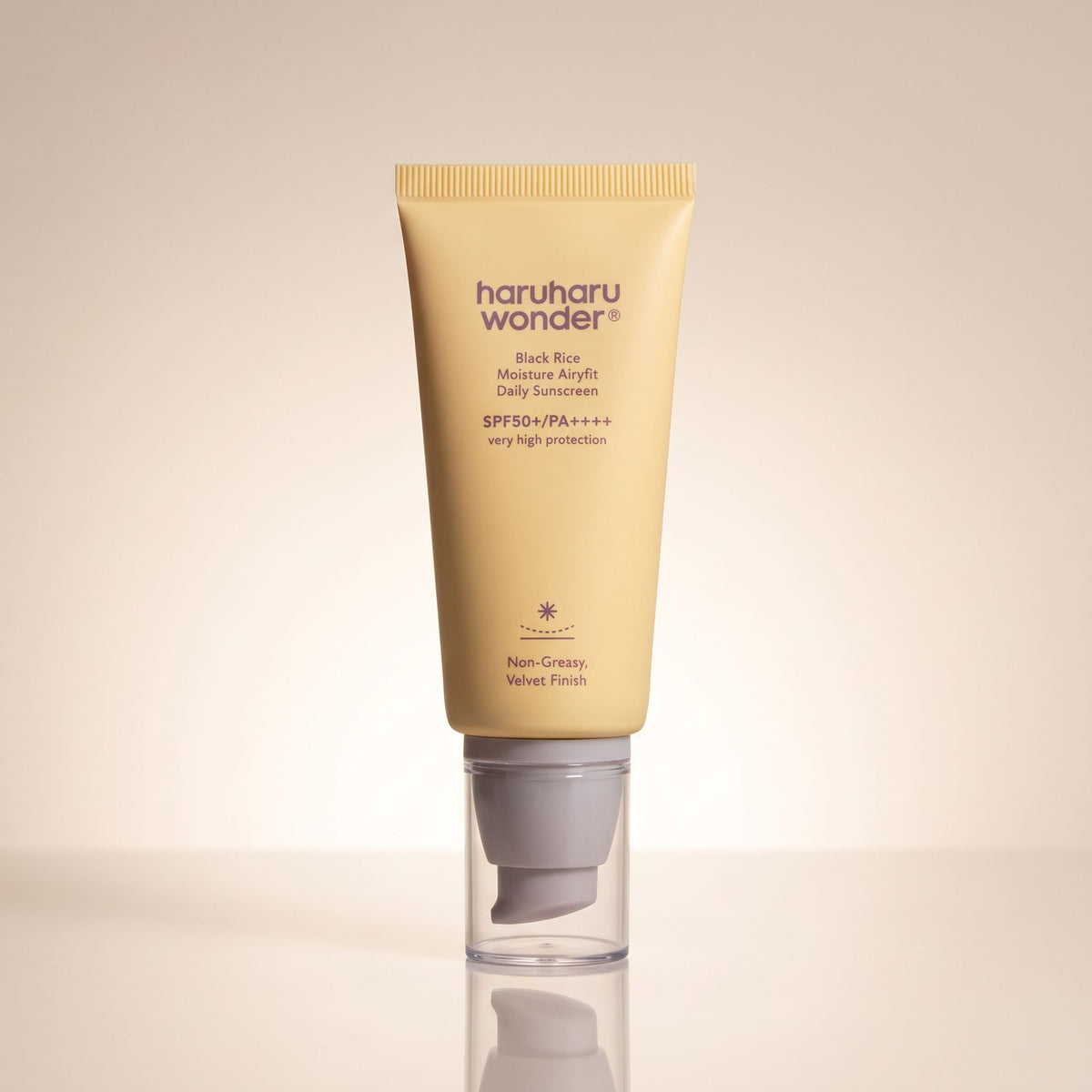 [HARUHARU WONDER] BLACK RICE MOISTURE AIRYFIT SUNSCREEN SPF50+/PA++++ 50ML — Protection solaire ultra-légère quotidienne - hero